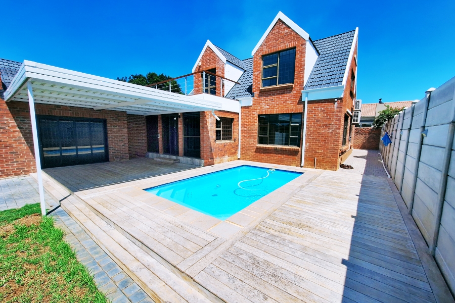 4 Bedroom Property for Sale in Noorsekloof Eastern Cape